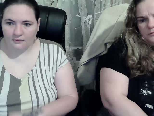 HollyXEva Live Sex December 17, 2025