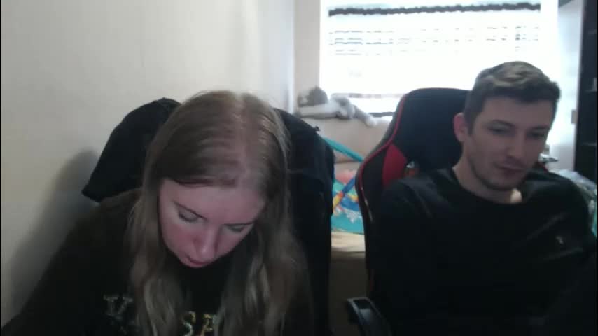 jenisandpeter Live Sex December 19, 2025