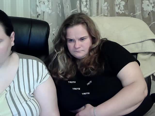 HollyXEva Live Sex December 17, 2025