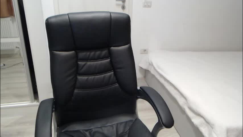 blue_eyes96 Live Sex December 13, 2025