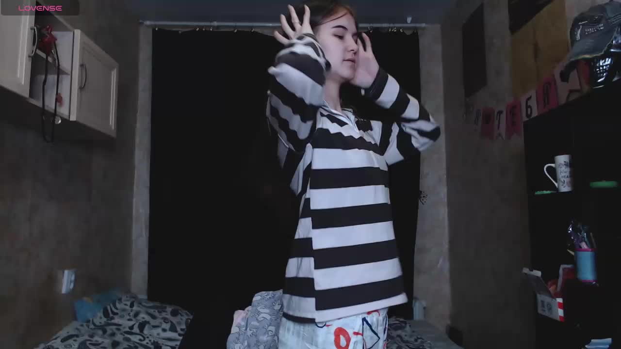 littleowlx Live Sex December 13, 2025