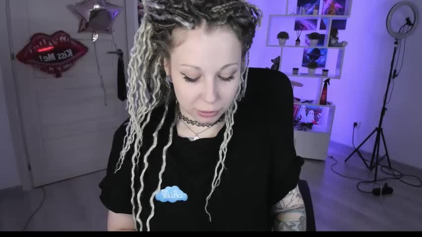 HoneySallyMoore Live Sex December 13, 2025