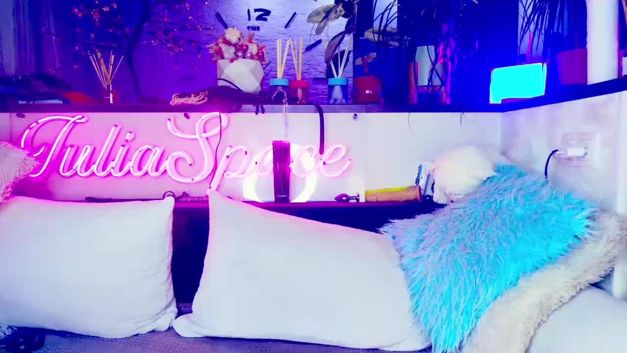 _JuliaSpace_ Live Sex December 14, 2025
