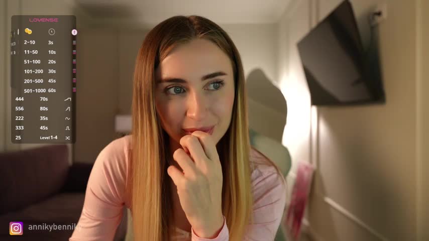 Coconutkittyy Live Sex 2025.10.04