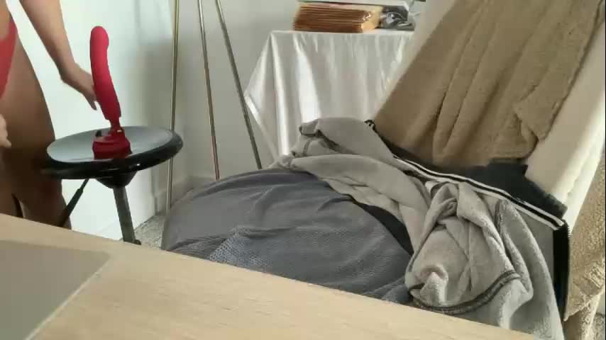 blondieslutt Live Sex December 13, 2025