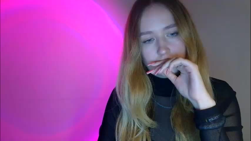 lulu_baby1 Live Sex December 12, 2025