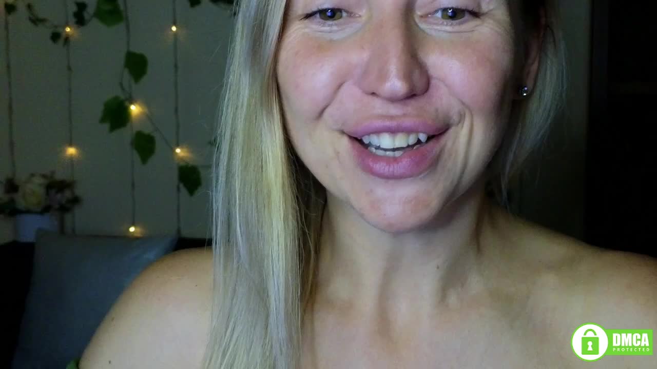 Jullyblondkiss Live Sex December 14, 2025
