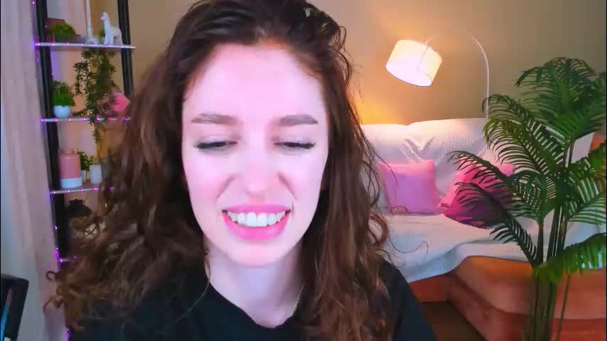 christinaconteeree Live Sex December 14, 2025