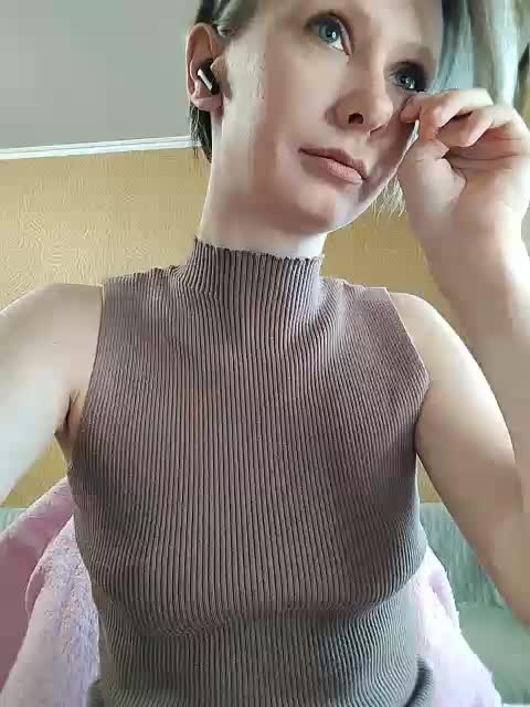 -Christina- Live Sex December 13, 2025