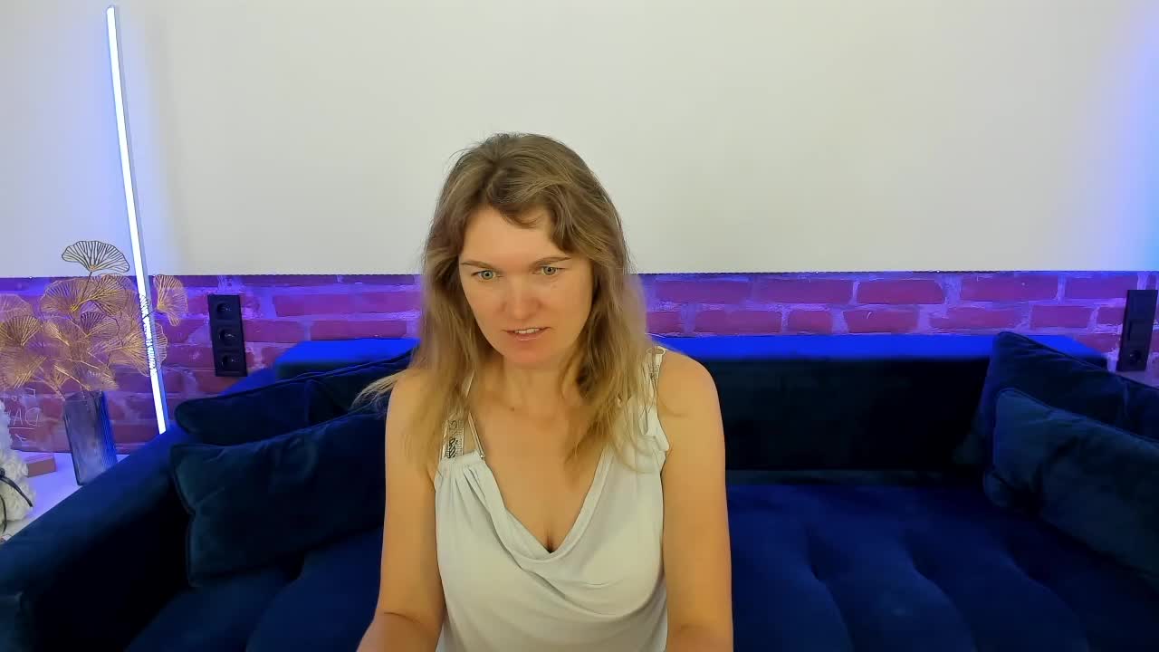 Annabel-xxx Live Sex December 14, 2025