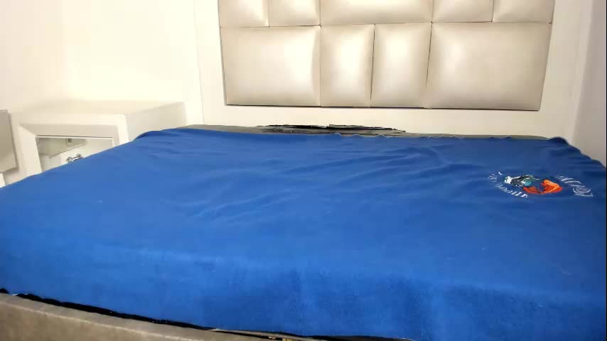 laura__js_ Live Sex December 15, 2025