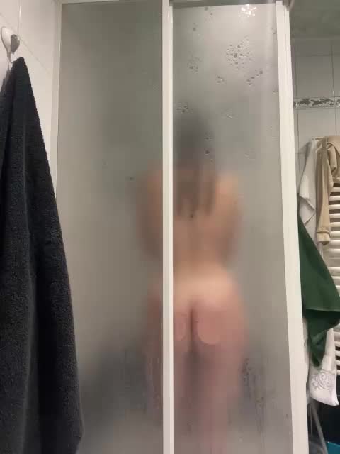 Milana22a Live Sex December 14, 2025