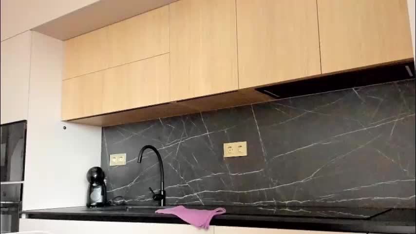 devyale Live Sex December 13, 2025