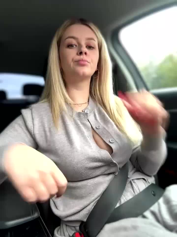 Love_Bri Live Sex December 18, 2025