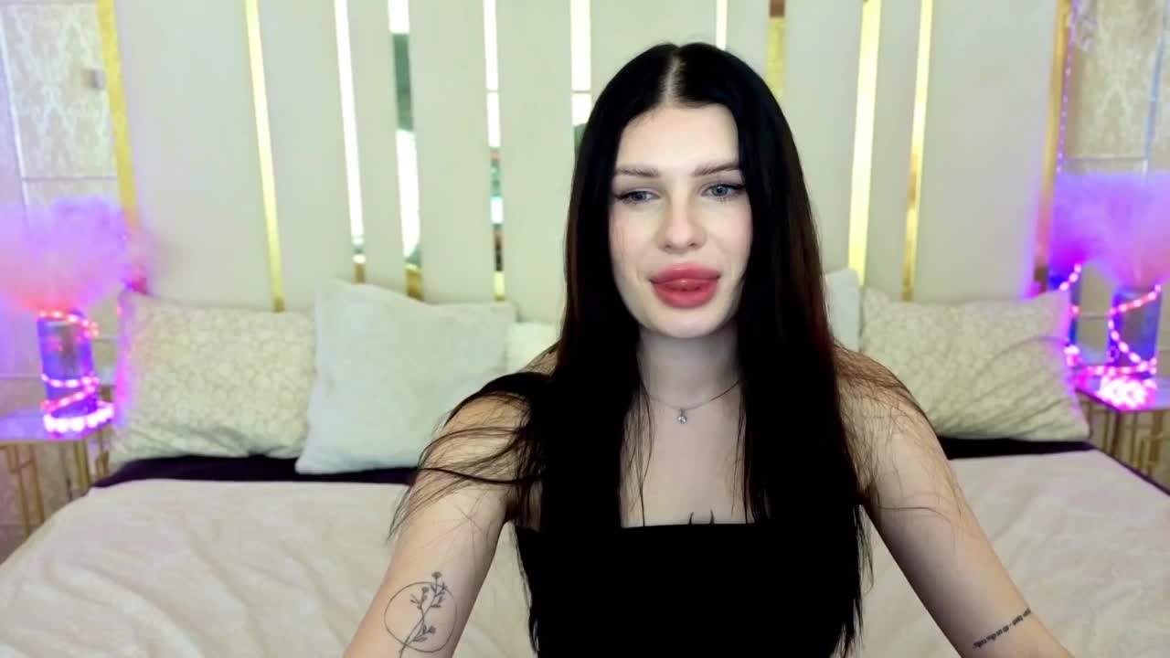 NeylaCharm Live Sex December 17, 2025