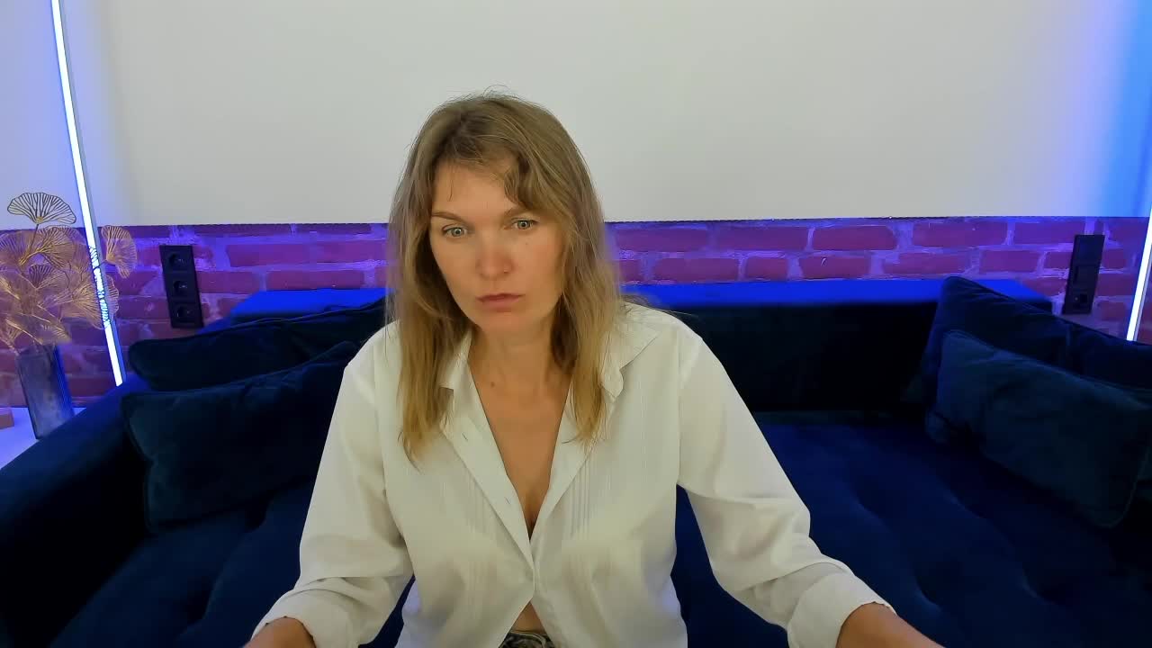 Annabel-xxx Live Sex December 14, 2025