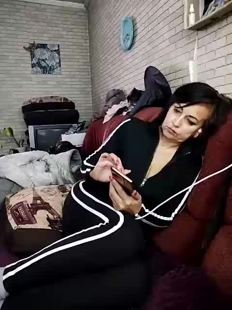 Lina-a-13 Live Sex December 14, 2025