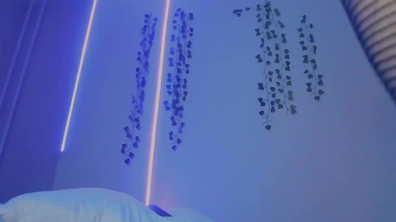 EmmaWise2211 Live Sex December 13, 2025