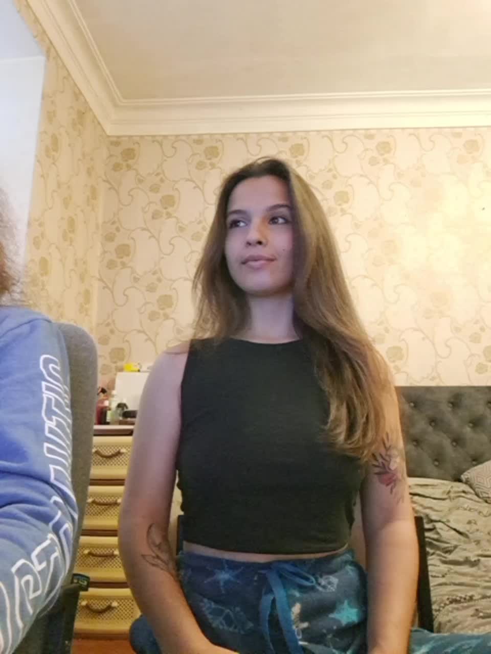 Love_Crew Live Sex December 17, 2025