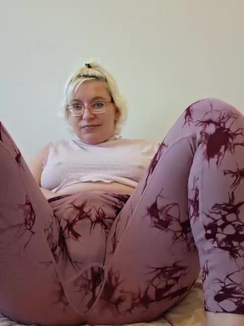 Vika211 Live Sex December 17, 2025