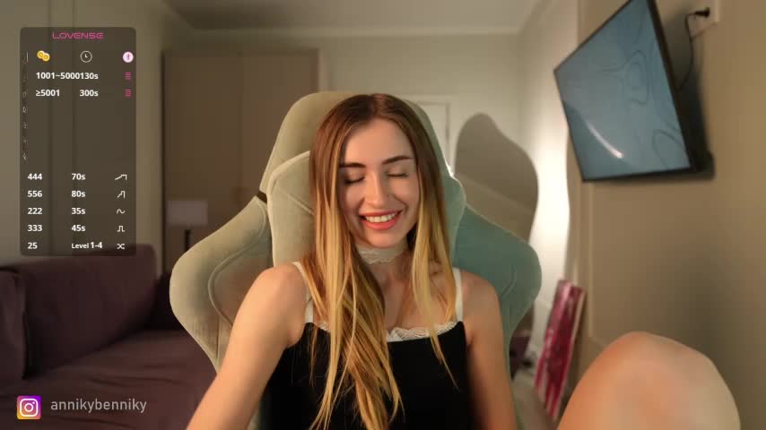 Coconutkittyy Live Sex 2025.10.05