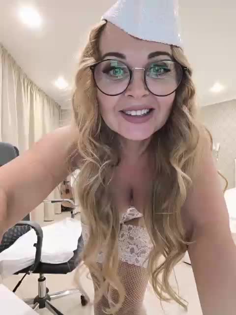 Milf_Zabava Live Sex December 13, 2025