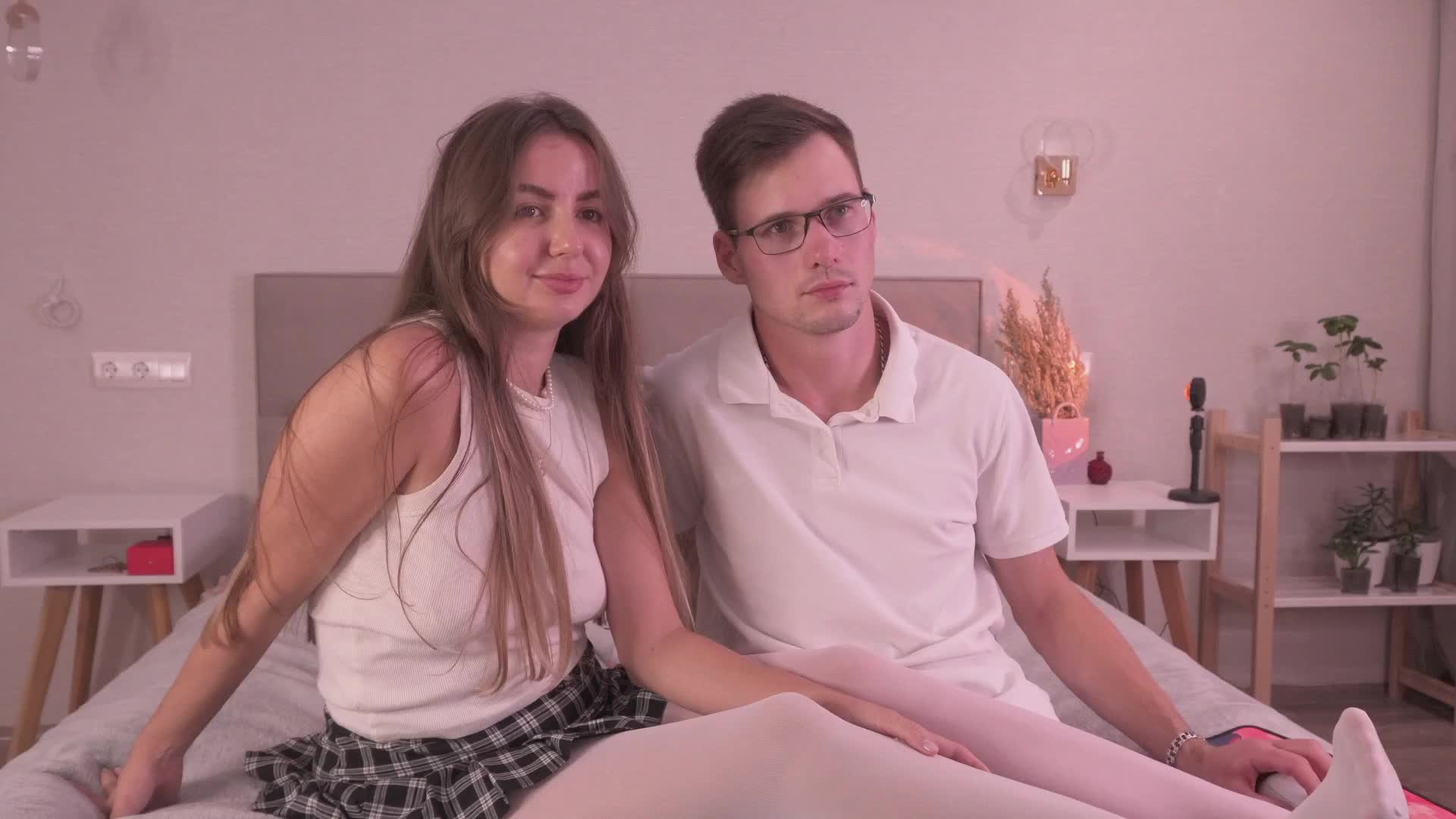 PashaAndMila Live Sex December 14, 2025