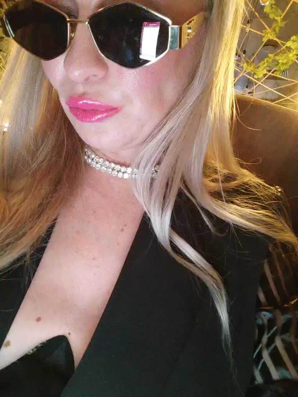 Blondi_Love Live Sex December 17, 2025