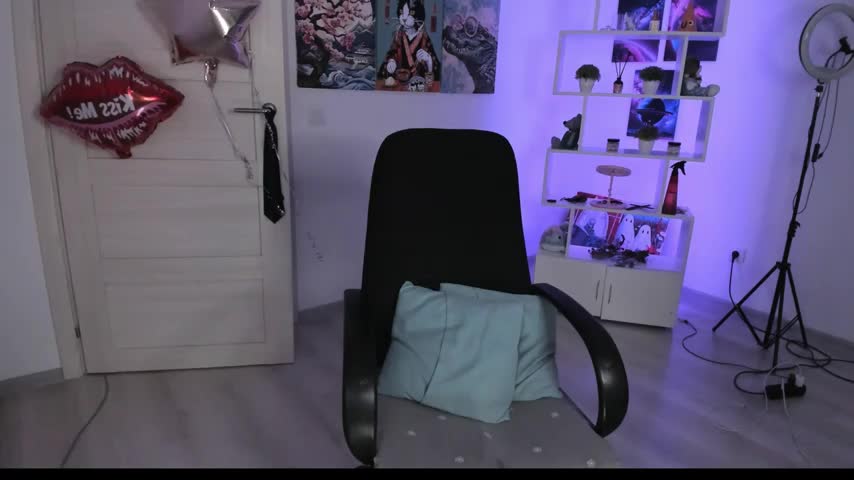 HoneySallyMoore Live Sex December 13, 2025