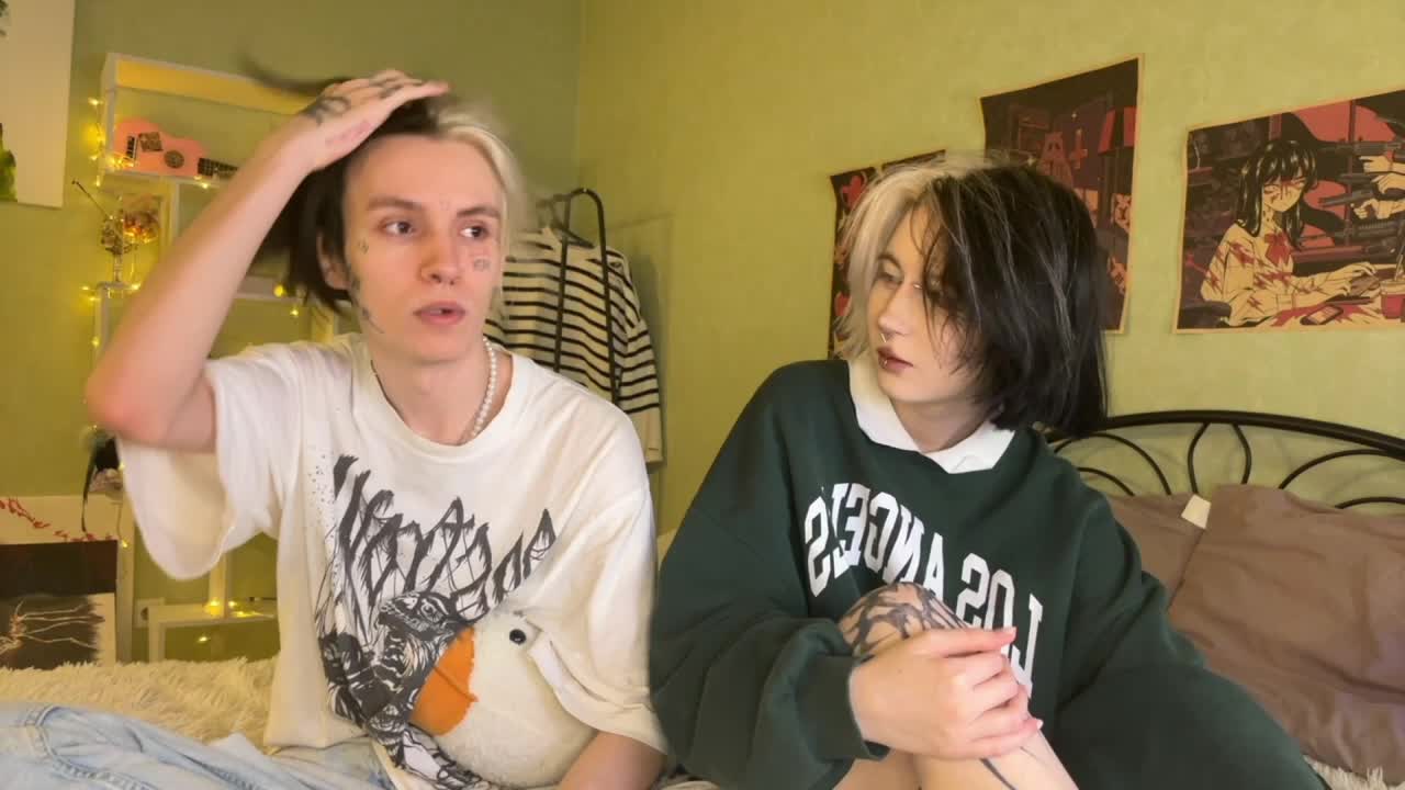 VeryRareTwins Live Sex December 13, 2025