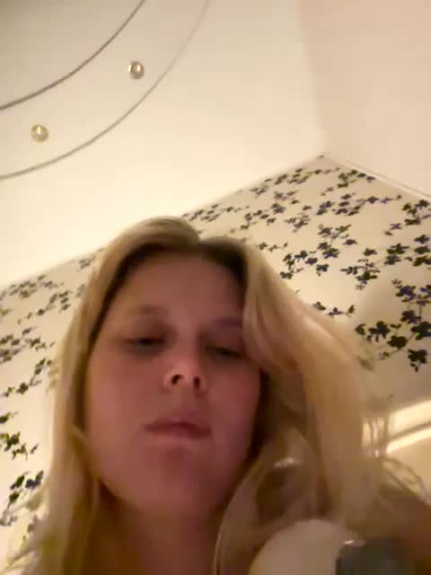 Pionchick Live Sex December 13, 2025