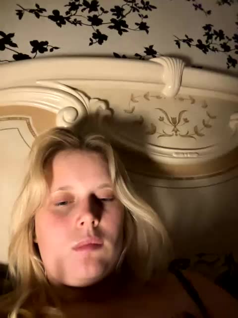 Pionchick Live Sex December 13, 2025