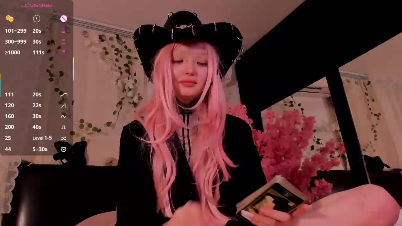 Leinbone Live Sex December 13, 2025