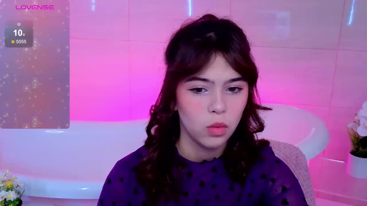 CoralineJones Live Sex December 18, 2025