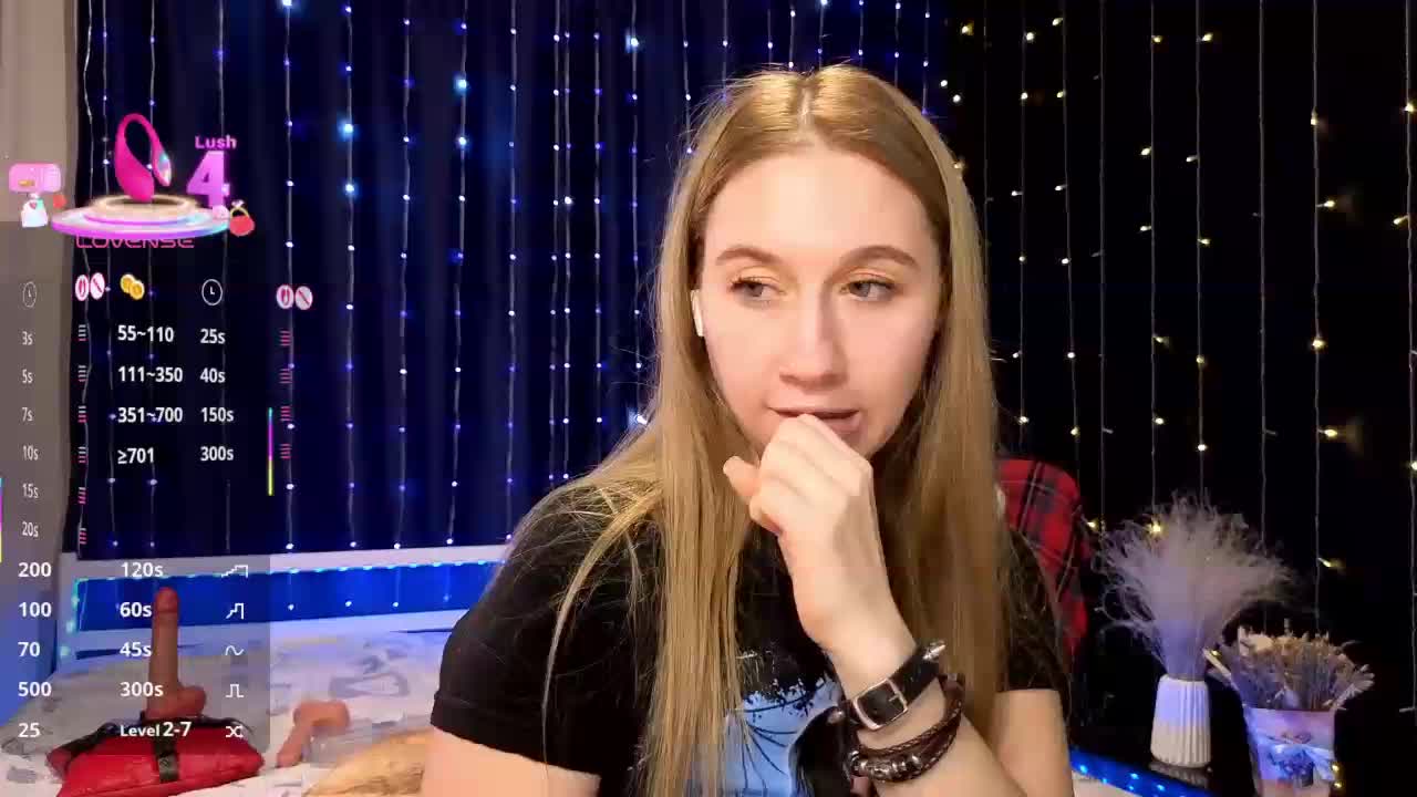 kiskaWEDNESDAY Live Sex December 17, 2025