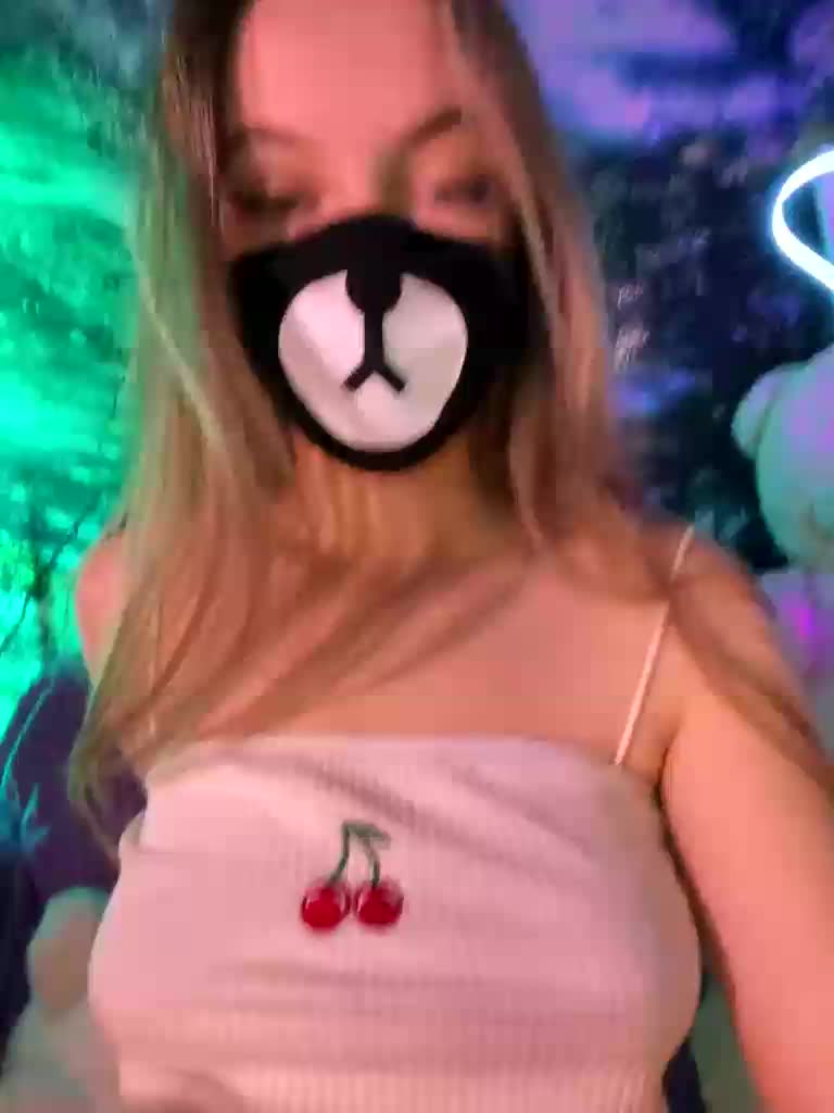 -Summer- Live Sex December 17, 2025