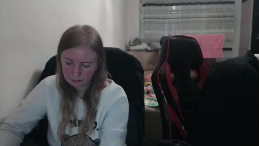 jenisandpeter Live Sex December 19, 2025