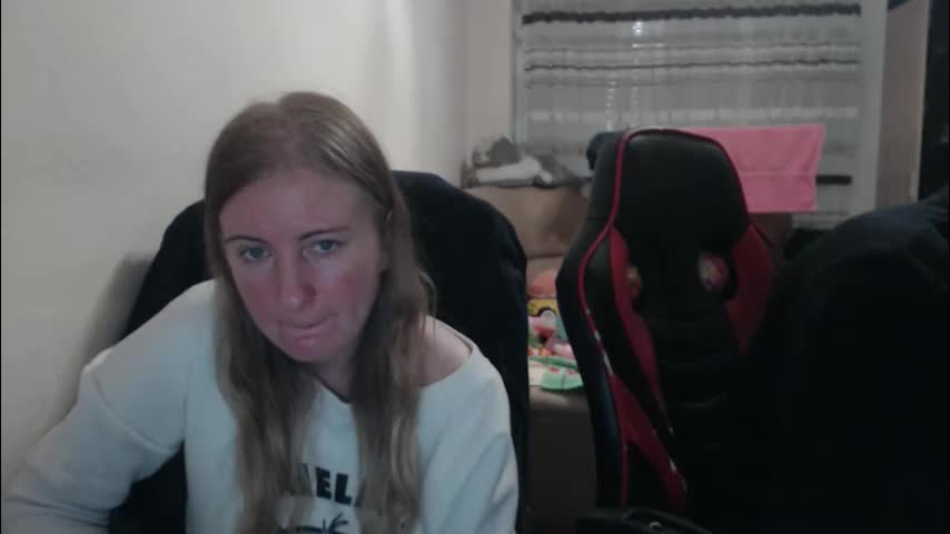 jenisandpeter Live Sex December 19, 2025