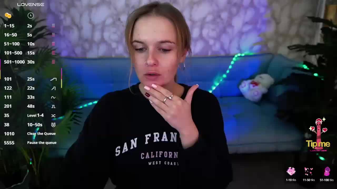 MaribelRiver Live Sex December 17, 2025