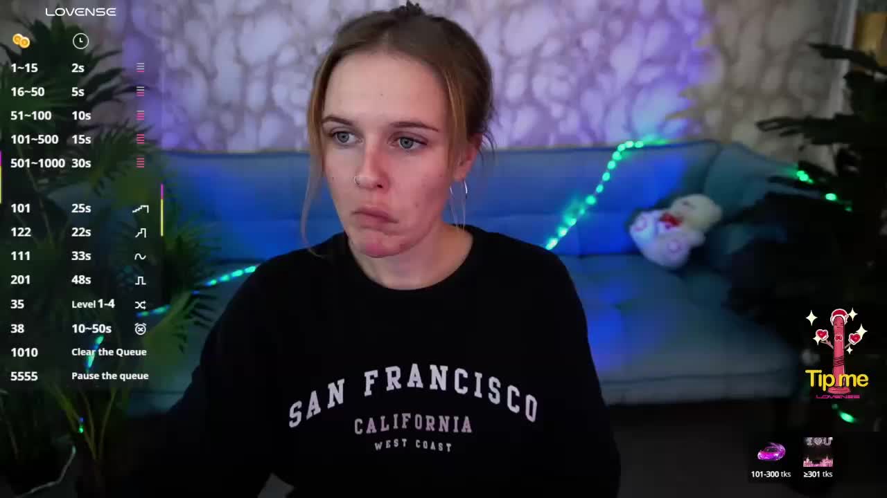 MaribelRiver Live Sex December 17, 2025