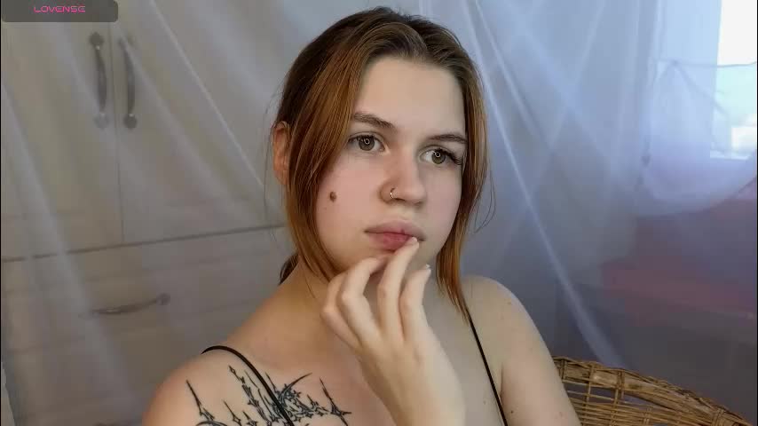 harrieteasley Live Sex December 12, 2025