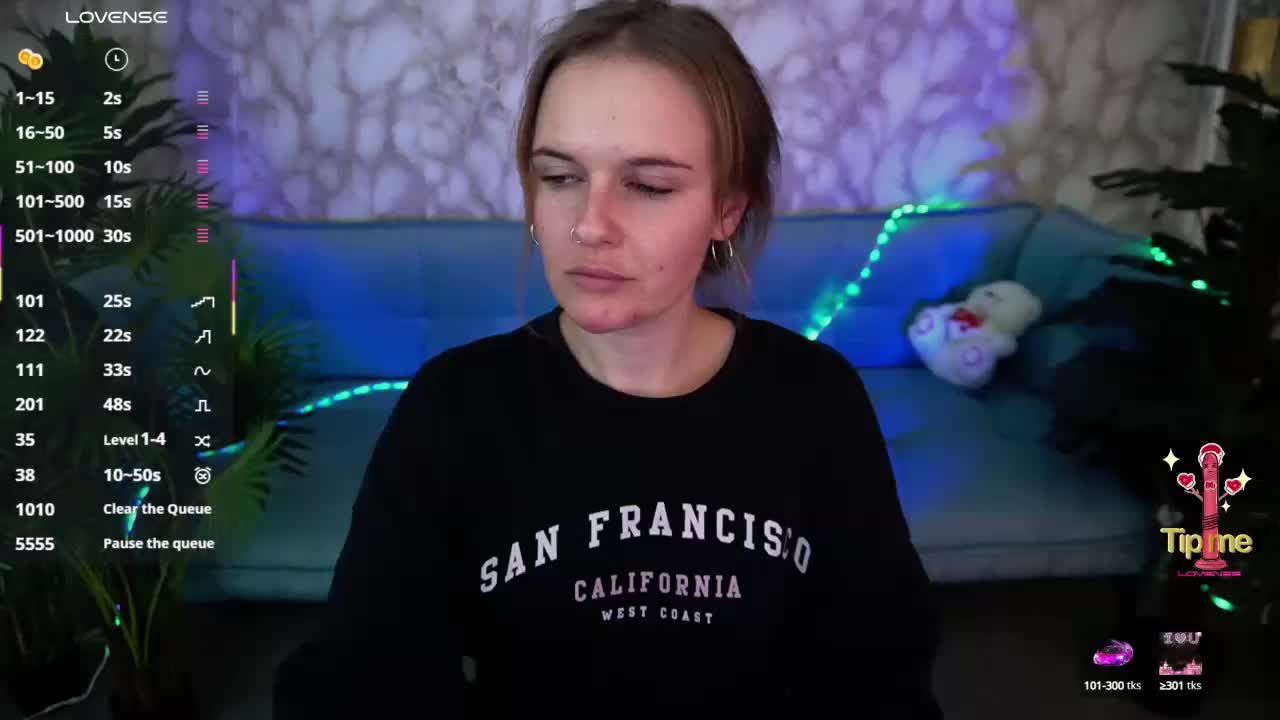 MaribelRiver Live Sex December 17, 2025