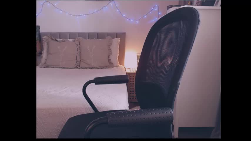 julialiones Live Sex October 6, 2025