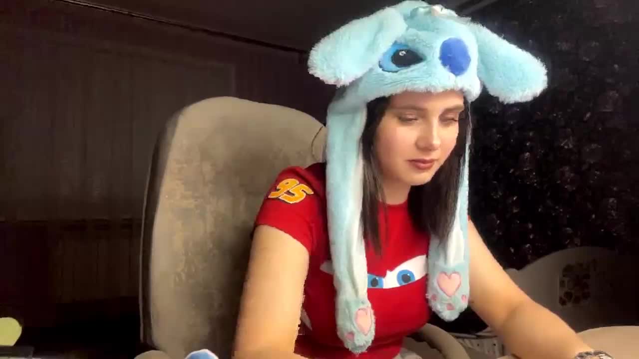 CANDY-LIPS-GIRL Live Sex December 13, 2025