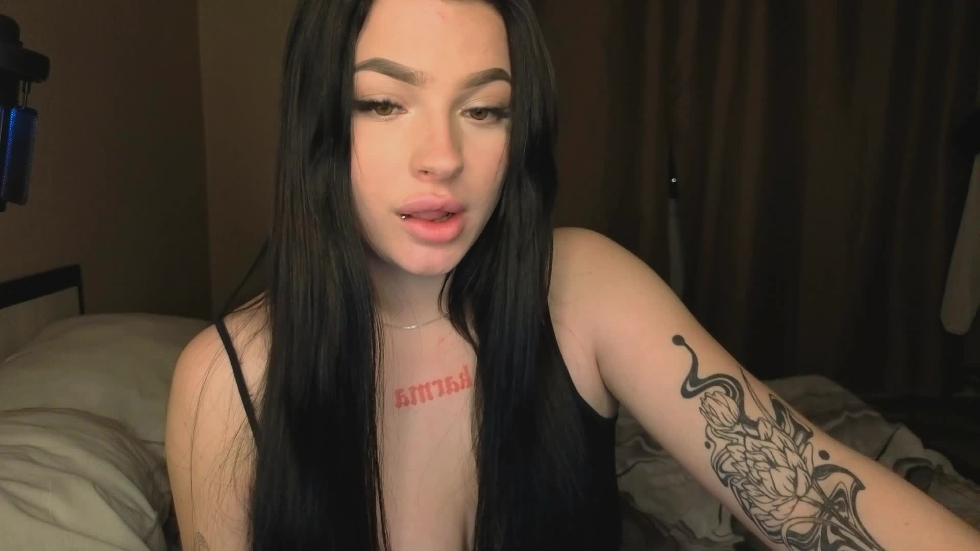 LisaAndDenis Live Sex December 19, 2025