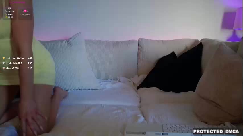 trixie_tot Live Sex October 6, 2025