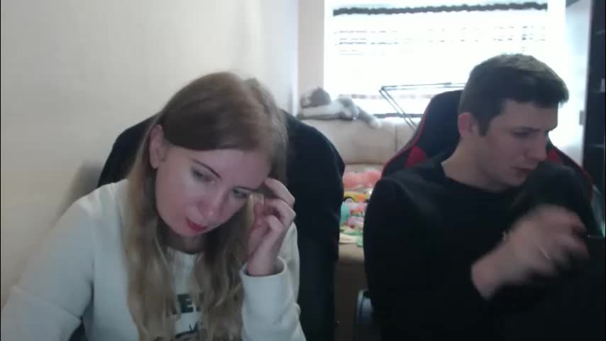 jenisandpeter Live Sex December 19, 2025