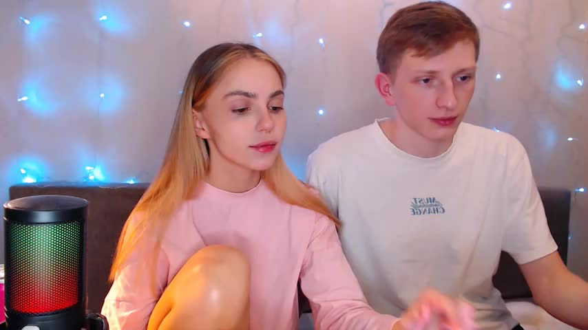 juliaanddima Live Sex December 17, 2025