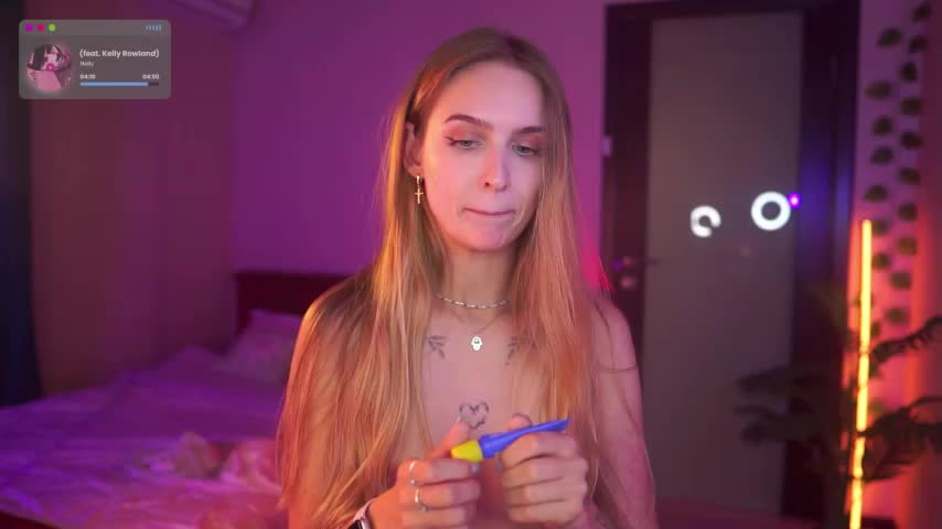 Kamila_icee Live Sex December 13, 2025