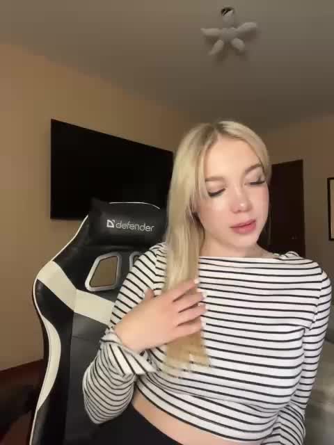 maksisy Live Sex December 14, 2025